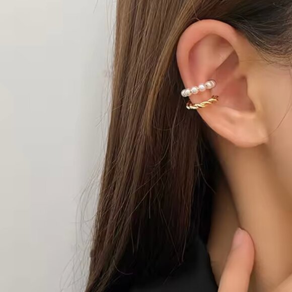 14K Gold Filled Pearl Cuff - Picture 4 of 4